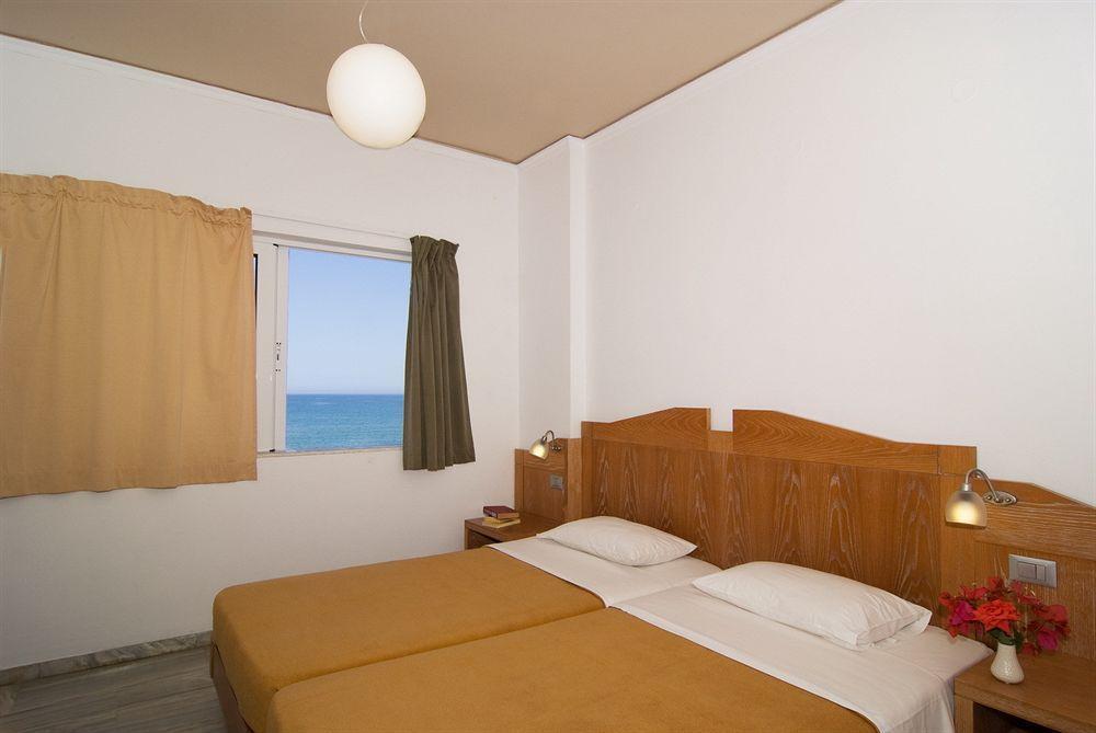 Tropicana Beach Hotel Stalos Exterior photo